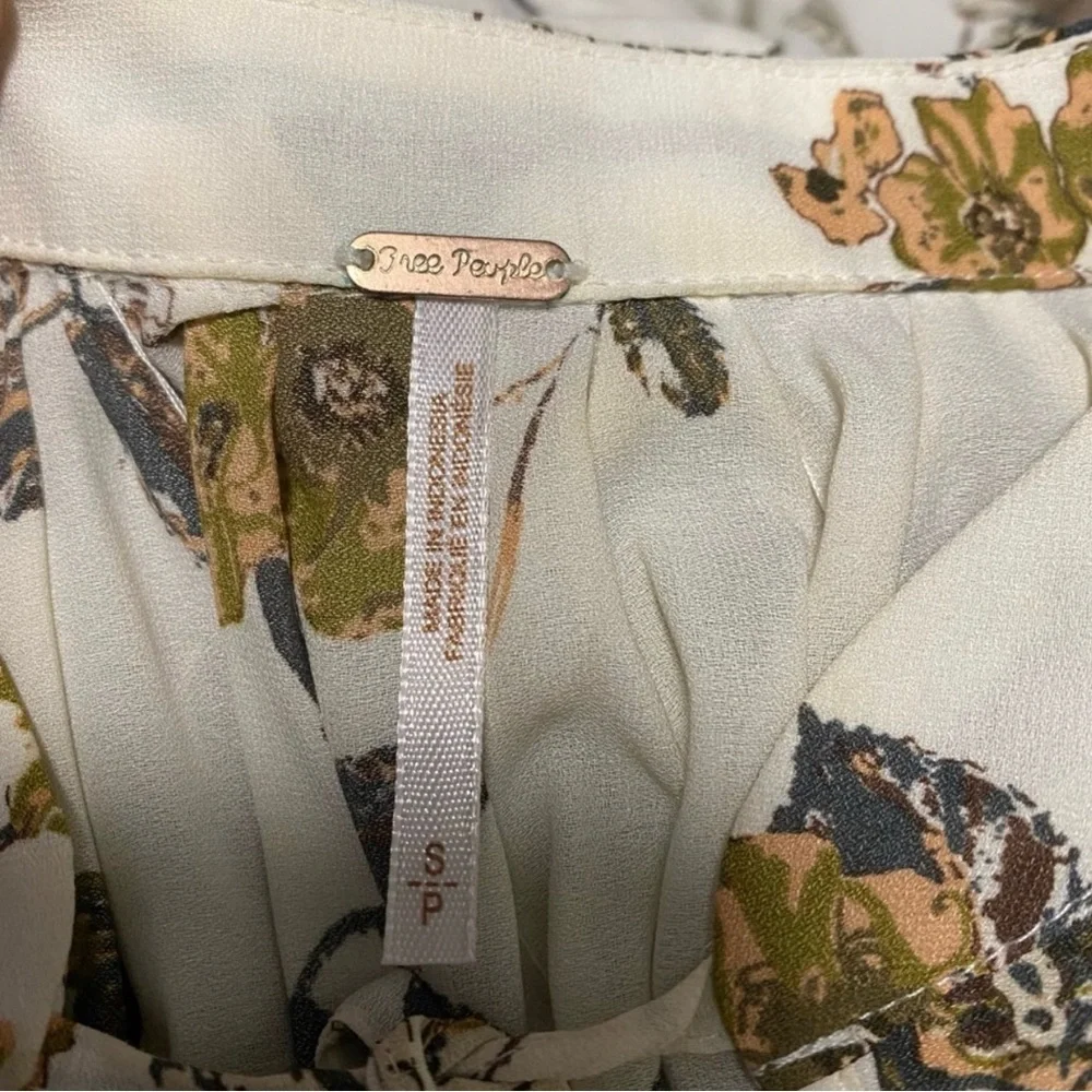Free People Pebble Crepe So Fine Smocked Tunic in Ivory Combo Size Small